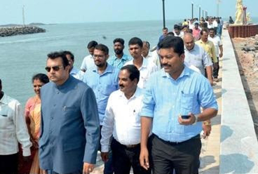 Pramod Madhwaraj  State fisheries and youth empowerment and sports minister on Jan 26,  Friday inaugurated the sea walkway at Malpe Beach.